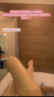 Andrea Legarreta feet photo thumbnail