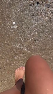 Anitta feet photo thumbnail