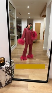 Olivia Culpo feet photo thumbnail