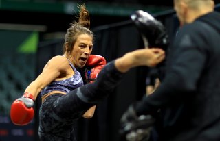 Joanna Jedrzejczyk feet photo thumbnail