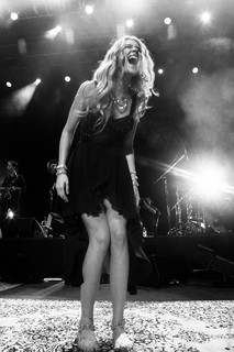 Joss Stone feet photo thumbnail