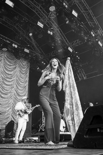 Joss Stone feet photo thumbnail
