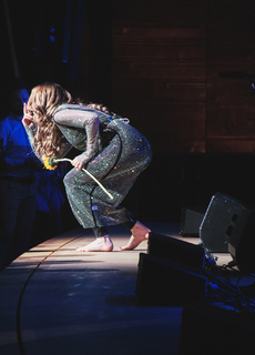 Joss Stone feet photo thumbnail