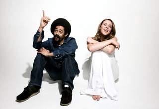 Joss Stone feet photo thumbnail