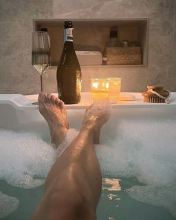 Tina O'Brien feet photo thumbnail