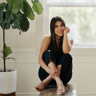 Daniella Monet feet photo thumbnail