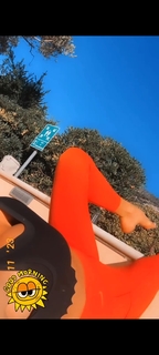 Victoria Silvstedt feet photo thumbnail