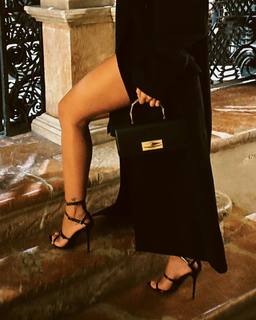 Anitta feet photo thumbnail