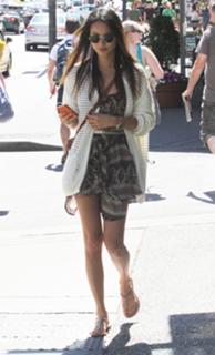 Jamie Chung feet photo thumbnail
