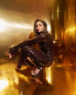 Alia Bhatt feet photo thumbnail
