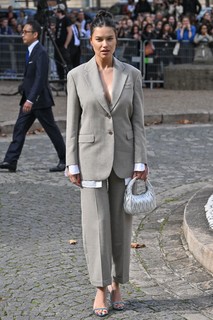 Adriana Lima feet photo thumbnail