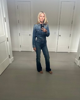 Gwyneth Paltrow feet photo thumbnail