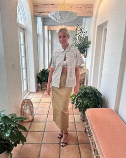 Gwyneth Paltrow feet photo thumbnail