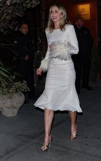 Emily Blunt feet photo thumbnail