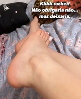 Isa Pes feet photo thumbnail