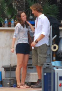 Leighton Meester feet photo thumbnail