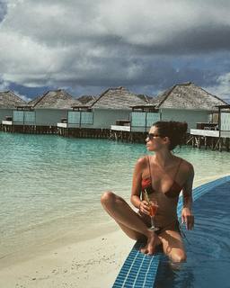 Sara Sampaio feet photo thumbnail