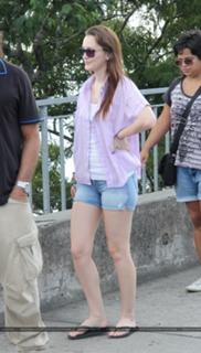 Leighton Meester feet photo thumbnail