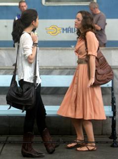 Leighton Meester feet photo thumbnail