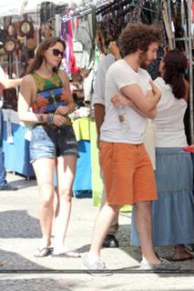 Leighton Meester feet photo thumbnail