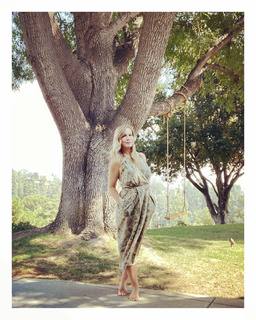 Jennie Garth feet photo thumbnail