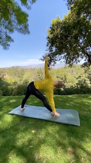 Jennie Garth feet photo thumbnail