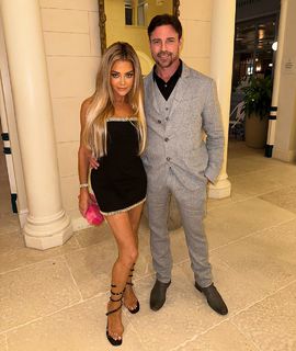 Denise Richards feet photo thumbnail