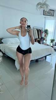 Julieanna Marie Goddard feet photo thumbnail
