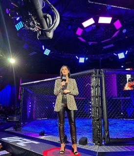 Megan Olivi feet photo thumbnail