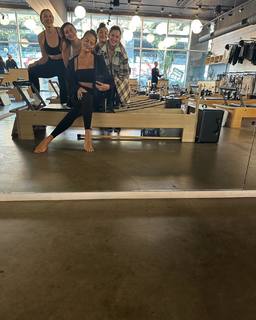 Chrissy Teigen feet photo thumbnail