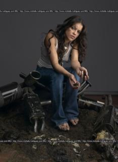 Michelle Rodriguez feet photo thumbnail