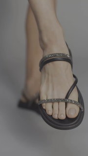 Camila Queiroz feet photo thumbnail