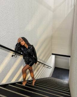 Christina Milian feet photo thumbnail