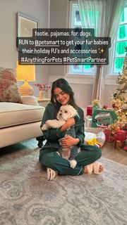 Lucy Hale feet photo thumbnail