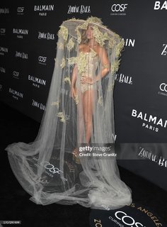 Kate Beckinsale feet photo thumbnail