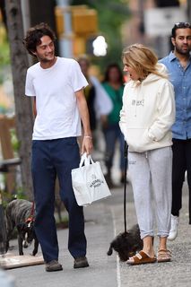 Sienna Miller feet photo thumbnail