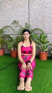 Poonam Yadav feet photo thumbnail