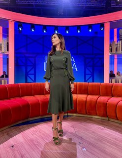 Caterina Balivo feet photo thumbnail