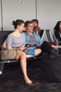 Alison Brie feet photo thumbnail