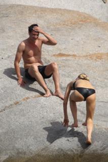 Paris Hilton feet photo thumbnail