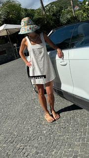 Jordana Brewster feet photo thumbnail
