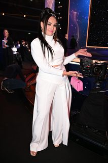 Ewa Farna feet photo thumbnail