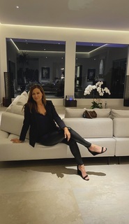 Constance Marie feet photo thumbnail