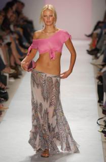 Karolina Kurkova feet photo thumbnail