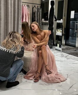 Karolina Pisarek feet photo thumbnail