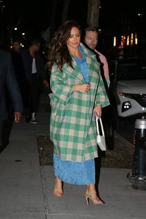 Minka Kelly feet photo thumbnail