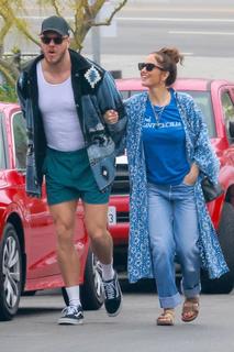 Minka Kelly feet photo thumbnail