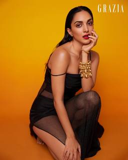 Kiara Advani feet photo thumbnail