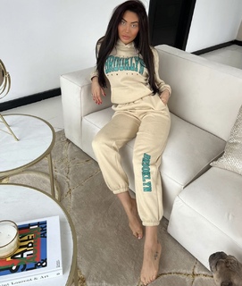 Chloe Ferry feet photo thumbnail