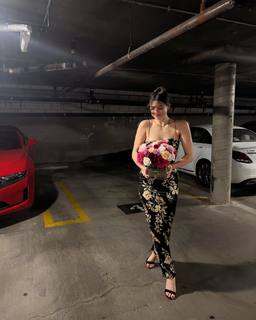 Kira Kosarin feet photo thumbnail